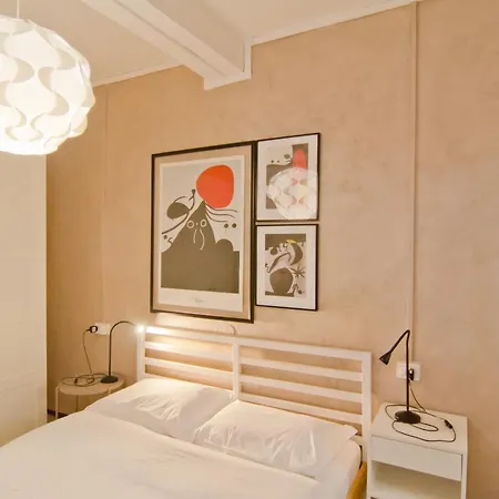 Bixio 81 Apartamento *