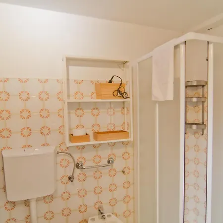Bixio 81 Apartamento *